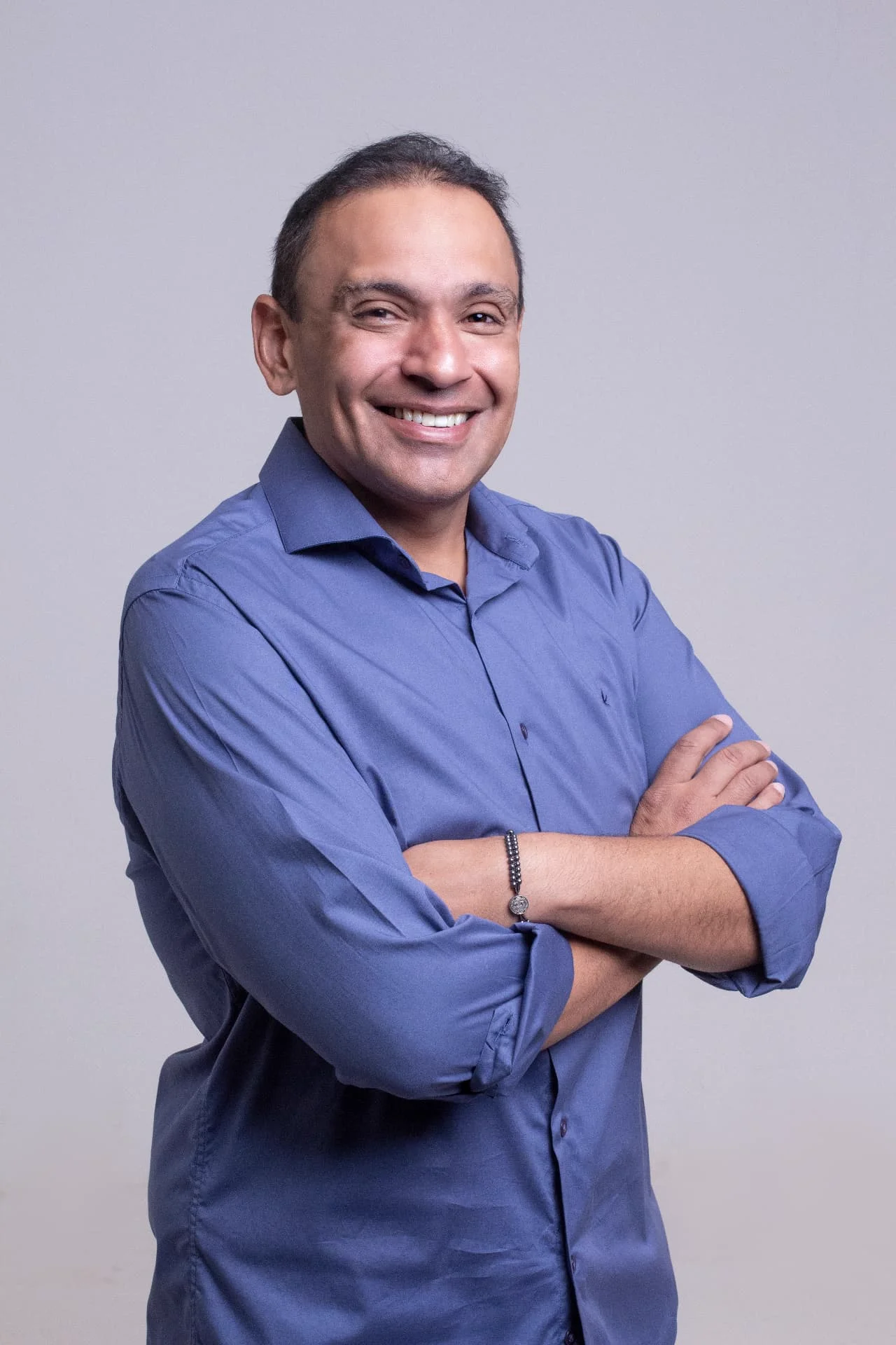 Pré-visualização de candidato-bracos-cruzados.jpg